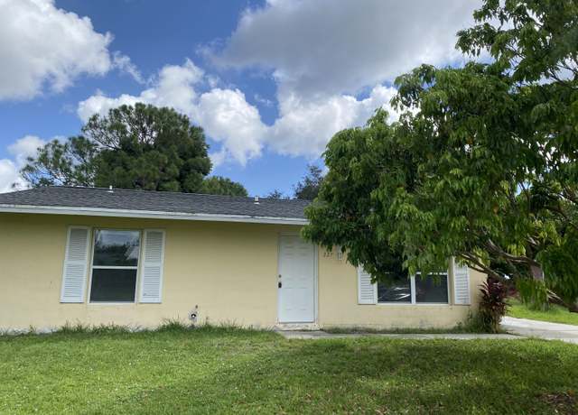 Property at 227 NE Camelot Dr, Port Saint Lucie, FL 34983, 2 beds, 2 baths