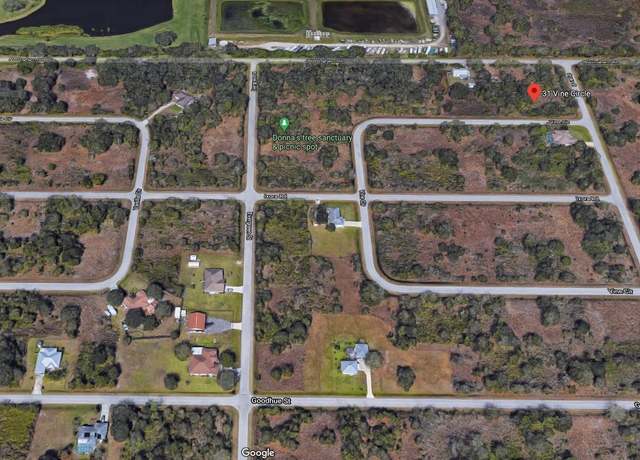 Property at 31 Vine Cir, Punta Gorda, FL 33982