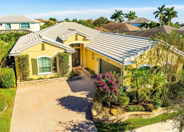 Property at 11400 SW Hillcrest Cir, Port Saint Lucie, FL 34987, 4 beds, 3 baths