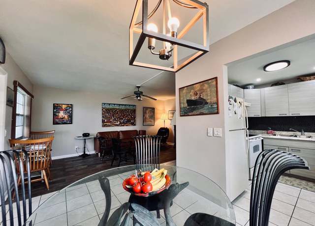 Property at 104 Cambridge E, West Palm Beach, FL 33417, 2 beds, 1.5 baths