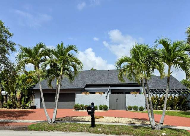 Property at 1401 SW 54th Ave, Plantation, FL 33317, 4 beds, 3.5 baths