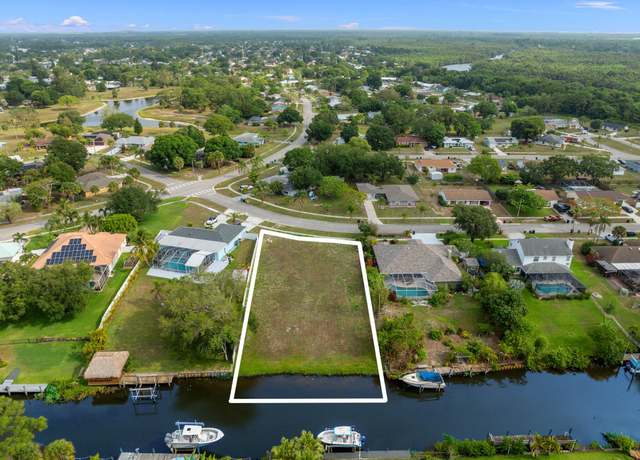 Property at 420 NE Cornwall Ave, Port Saint Lucie, FL 34983