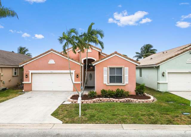 Property at 9514 Lago Dr, Boynton Beach, FL 33472, 3 beds, 2 baths