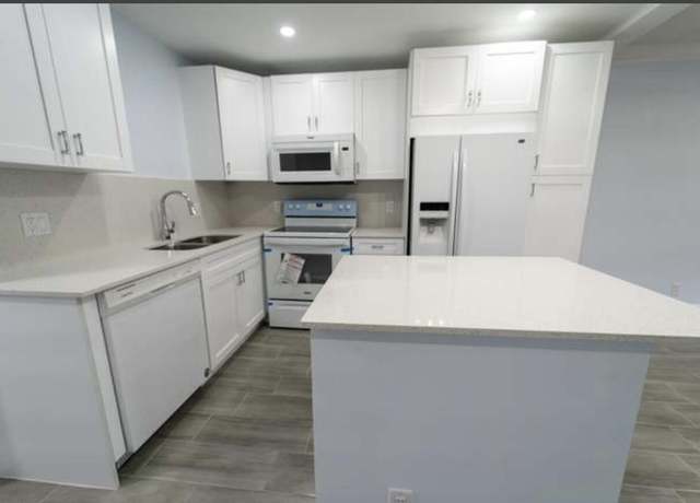 Property at 309 Windsor N, West Palm Beach, FL 33417, 1 bed, 1 bath