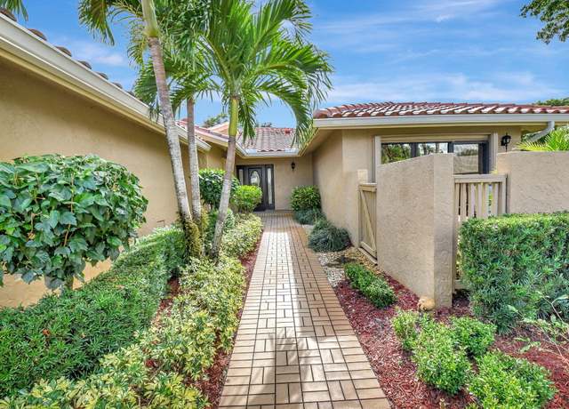 Property at 53 Northwoods Ln, Boynton Beach, FL 33436, 3 beds, 2.5 baths