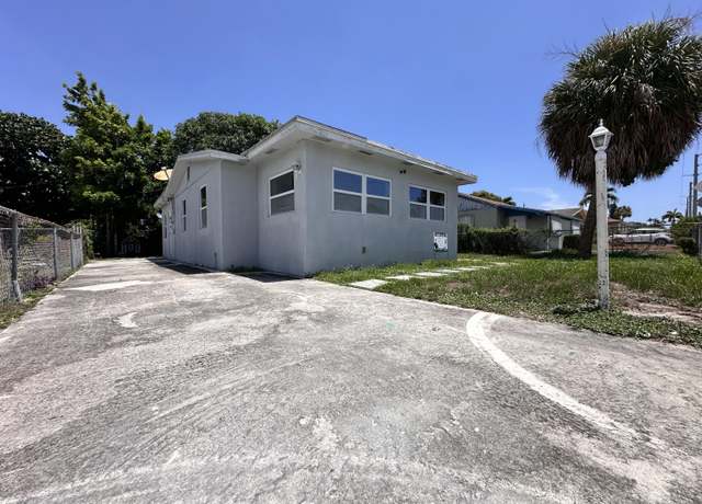 Property at 840 W 1st St, Riviera Beach, FL 33404, 3 beds, 2 baths