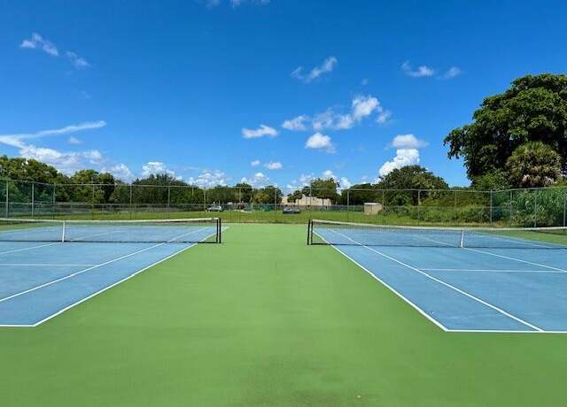 Property at 1830 W Meadows Cir #1830, Boynton Beach, FL 33436, 1 bed, 1 bath