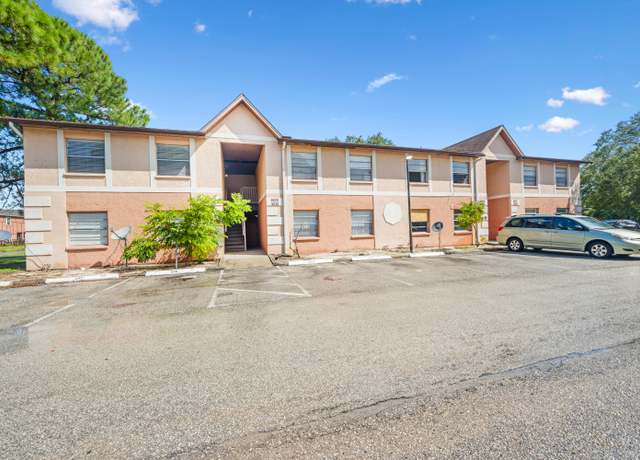 Property at 5321 Pinewood Dr NE #10, Palm Bay, FL 32905, 3 beds, 2 baths
