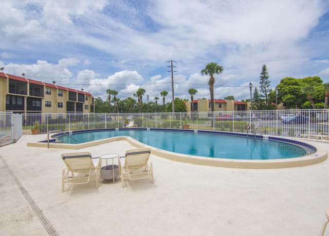 Property at 2050 Oleander Blvd Unit 2*206, Fort Pierce, FL 34950, 2 beds, 1.5 baths
