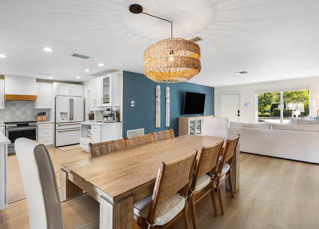 Property at 220 Fordham Dr, Lake Worth Beach, FL 33460, 3 beds, 2 baths