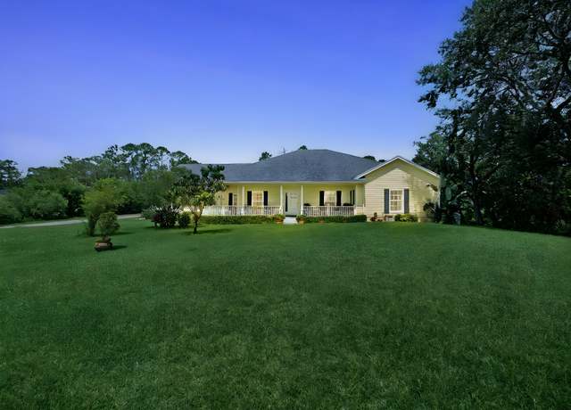 Property at 5301 Bald Cypress Trl, Fort Pierce, FL 34951, 5 beds, 3 baths