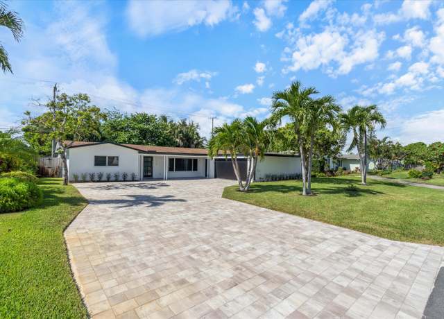 Property at 714 SW 25th Ave, Boynton Beach, FL 33435, 3 beds, 2.5 baths