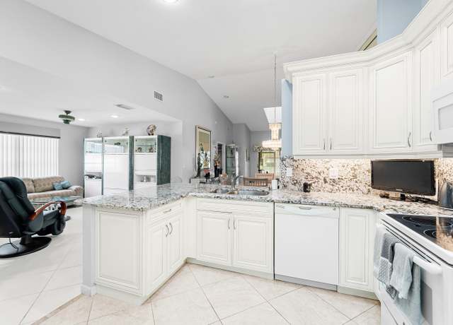 Property at 6339 Mill Pointe Cir, Delray Beach, FL 33484, 2 beds, 2 baths