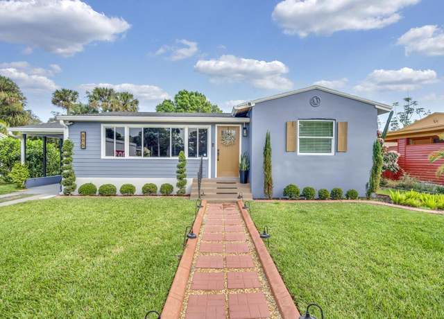 Property at 806 S 12th St, Fort Pierce, FL 34950, 2 beds, 2 baths