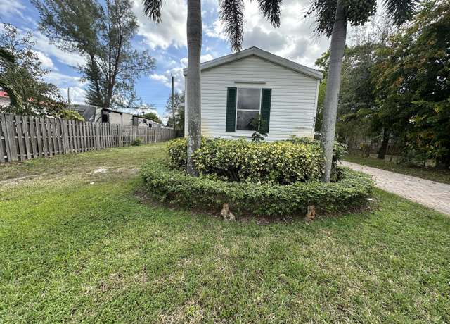 Property at 5920 Cartier Rd, West Palm Beach, FL 33417, 2 beds, 2 baths