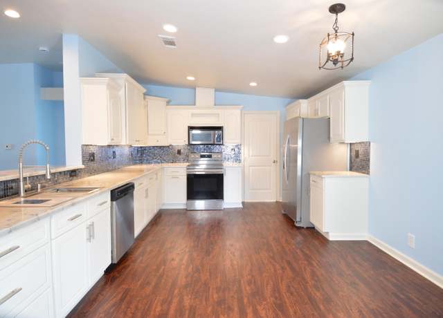Property at 1201 SW Sunshine St, Stuart, FL 34997, 3 beds, 2 baths