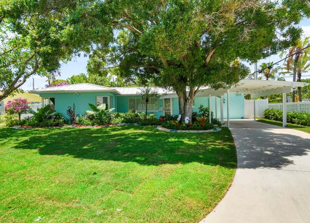 Property at 301 Linda Ln, West Palm Beach, FL 33405, 3 beds, 2 baths