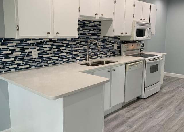 Property at 2050 Oleander Blvd #10104, Fort Pierce, FL 34950, 1 bed, 1 bath