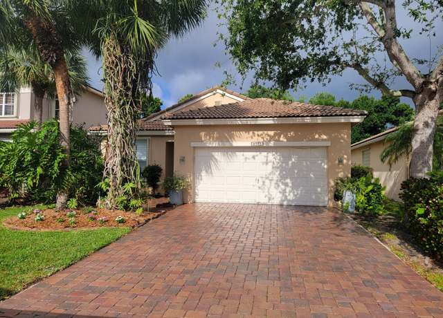 Property at 6585 Lurais Dr, Lake Worth, FL 33463, 3 beds, 2 baths