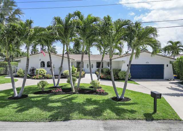 Property at 952 Mccleary St, Delray Beach, FL 33483, 5 beds, 3.5 baths