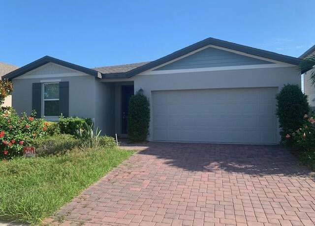 Property at 162 Andreas St, Winter Haven, FL 33881, 4 beds, 2 baths