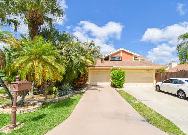 Property at 7504 Sierra Dr E, Boca Raton, FL 33433, 3 beds, 2 baths