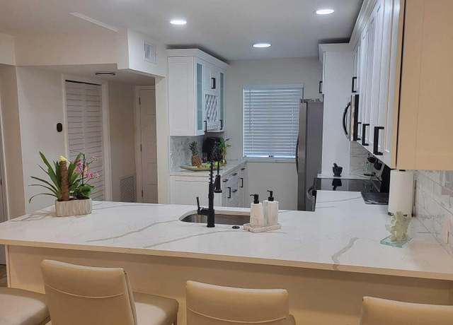 Property at 4266 D Este 201 Ct #201, Lake Worth, FL 33467, 2 beds, 2 baths