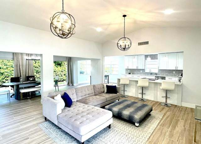 Property at 10723 Greentrail Dr S, Boynton Beach, FL 33436, 3 beds, 2 baths