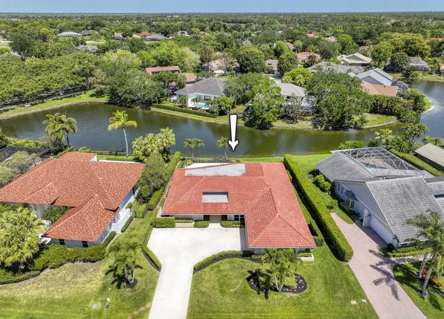 Property at 32 Glencairn Rd, Palm Beach Gardens, FL 33418, 3 beds, 2.5 baths