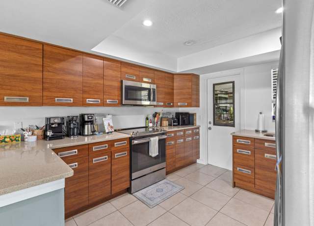 Property at 1165 SW Abingdon Ave, Port Saint Lucie, FL 34953, 4 beds, 2 baths