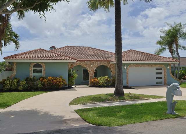 Property at 23325 Lago Mar Cir, Boca Raton, FL 33433, 3 beds, 2.5 baths