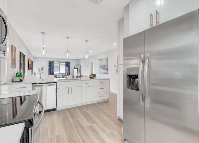 Property at 14820 Wildflower Ln, Delray Beach, FL 33446, 2 beds, 2 baths