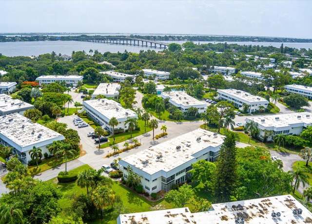 Property at 2929 SE Ocean Blvd Unit 114-7, Stuart, FL 34996, 1 bed, 1.5 baths