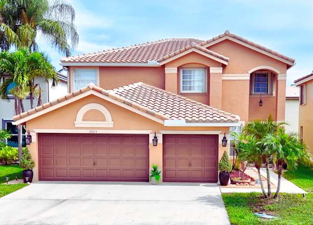 Property at 3923 Westchester Way, Boynton Beach, FL 33436, 5 beds, 3 baths
