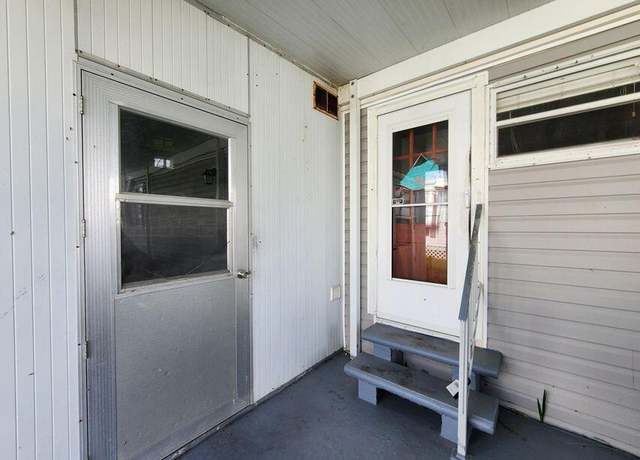 Property at 10 San Juan Ln, Port Saint Lucie, FL 34952, 2 beds, 2 baths