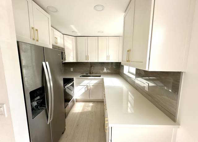 Property at 121 Sheffield F, West Palm Beach, FL 33417, 2 beds, 1.5 baths