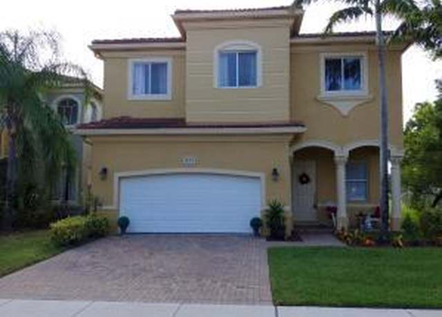 Property at 673 Gazetta Way, West Palm Beach, FL 33413, 5 beds, 3.5 baths