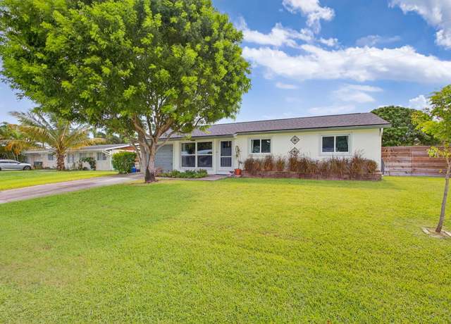 Property at 372 E Shadyside Cir, West Palm Beach, FL 33415, 3 beds, 2 baths