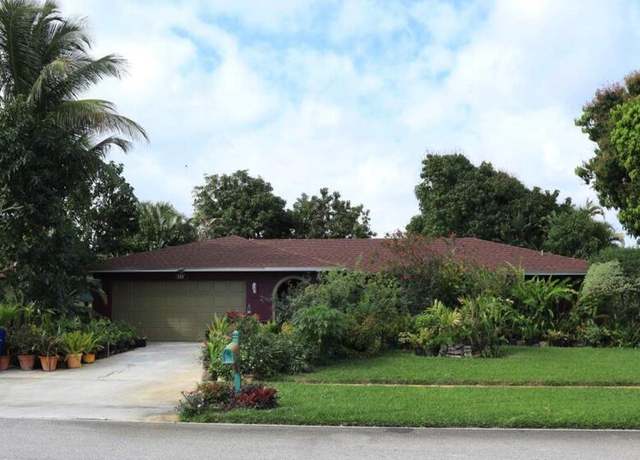 Property at 113 Champions Run, Riviera Beach, FL 33407, 3 beds, 2.5 baths