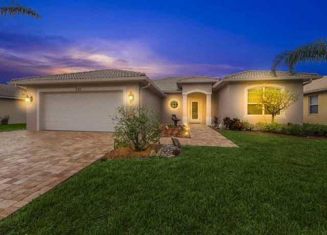 Property at 581 Waverly Cir, Port Saint Lucie, FL 34983, 4 beds, 3 baths
