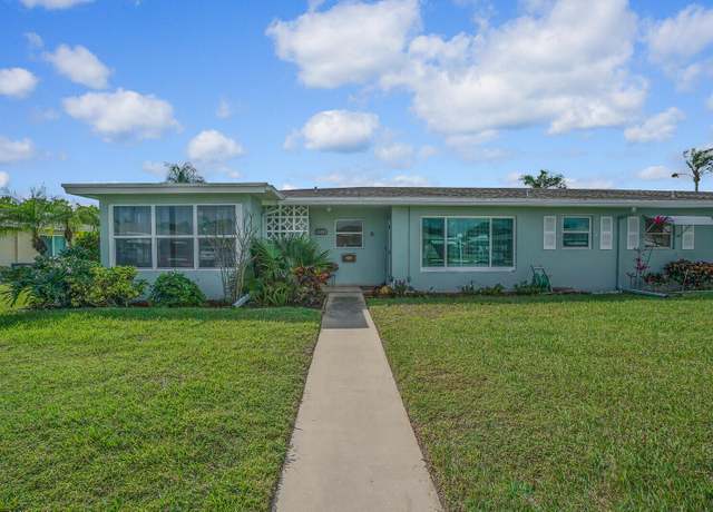 Property at 202 High Point Ter W Unit A, Delray Beach, FL 33445, 2 beds, 2 baths