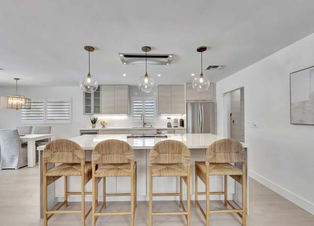Property at 530 NW 14th St, Delray Beach, FL 33444, 3 beds, 2 baths