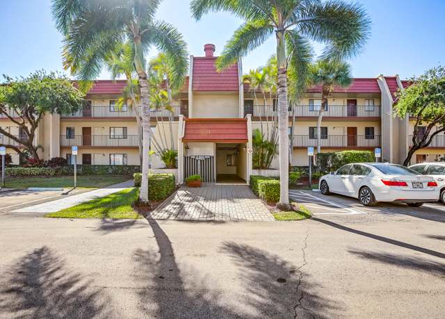 Property at 4489 Luxemburg Ct Apt 108, Lake Worth, FL 33467, 2 beds, 2 baths