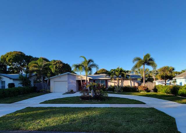 Property at 421 Greenbriar Dr, Lake Park, FL 33403, 3 beds, 2 baths