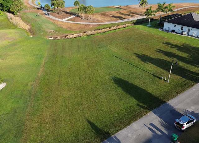 Property at 18001 Bluewater Dr, Naples, FL 34114