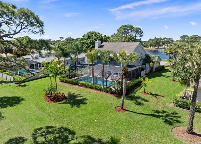 Property at 4332 Gator Trace Cir, Fort Pierce, FL 34982, 4 beds, 2.5 baths