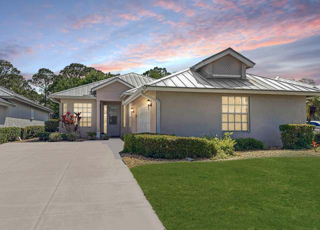 Property at 9435 Poinciana Ct, Fort Pierce, FL 34951, 3 beds, 2 baths