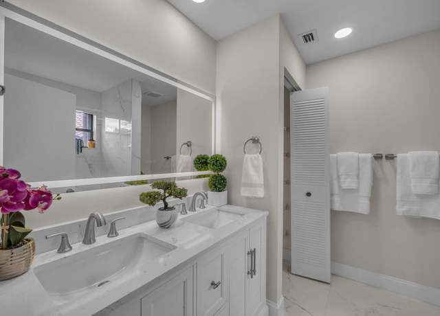 Property at 1744 Shoreside Cir, Wellington, FL 33414, 3 beds, 2.5 baths