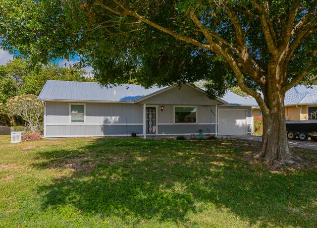 Property at 6015 Palm Dr, Fort Pierce, FL 34982, 2 beds, 2 baths