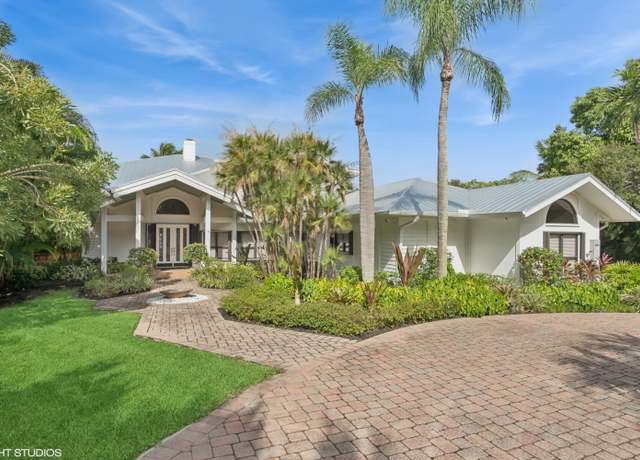 Property at 20 Riverview Dr, Sewalls Point, FL 34996, 5 beds, 4.5 baths